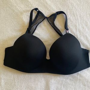 Black Victoria’s Secret Bra. Never been wore